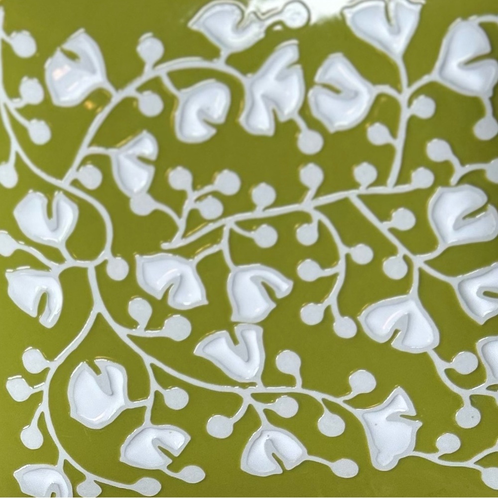 Crate & Barrel 3 Piece Akemi Floral Serving Set - Picture 4 of 16
